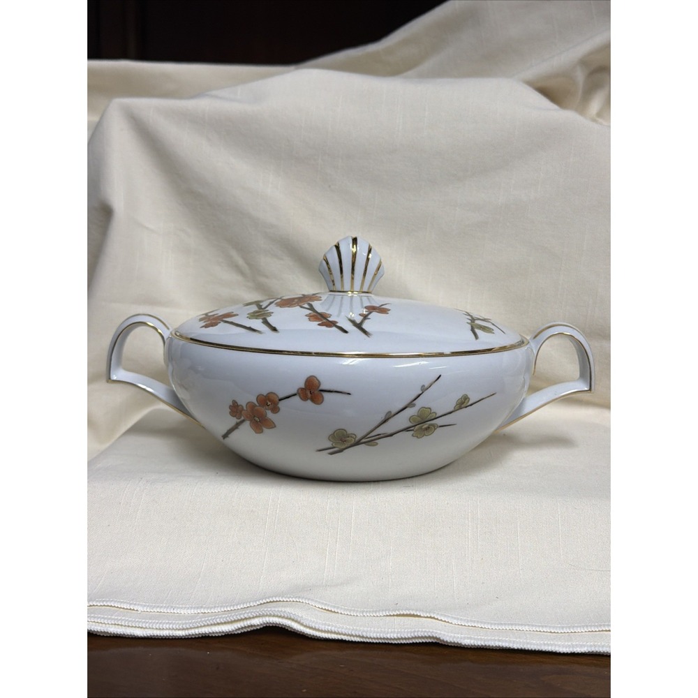NARUMI China Made In Japan Spring Song 8 Inch Serving Bowl With Lid Cherry Bliss